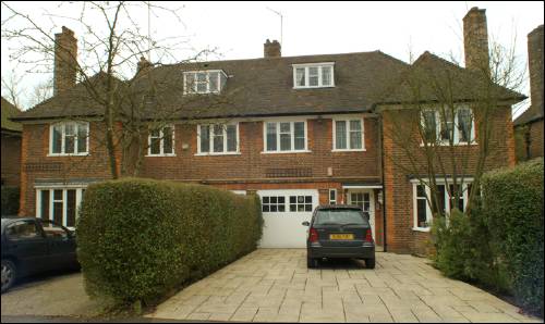 04 Milton Close